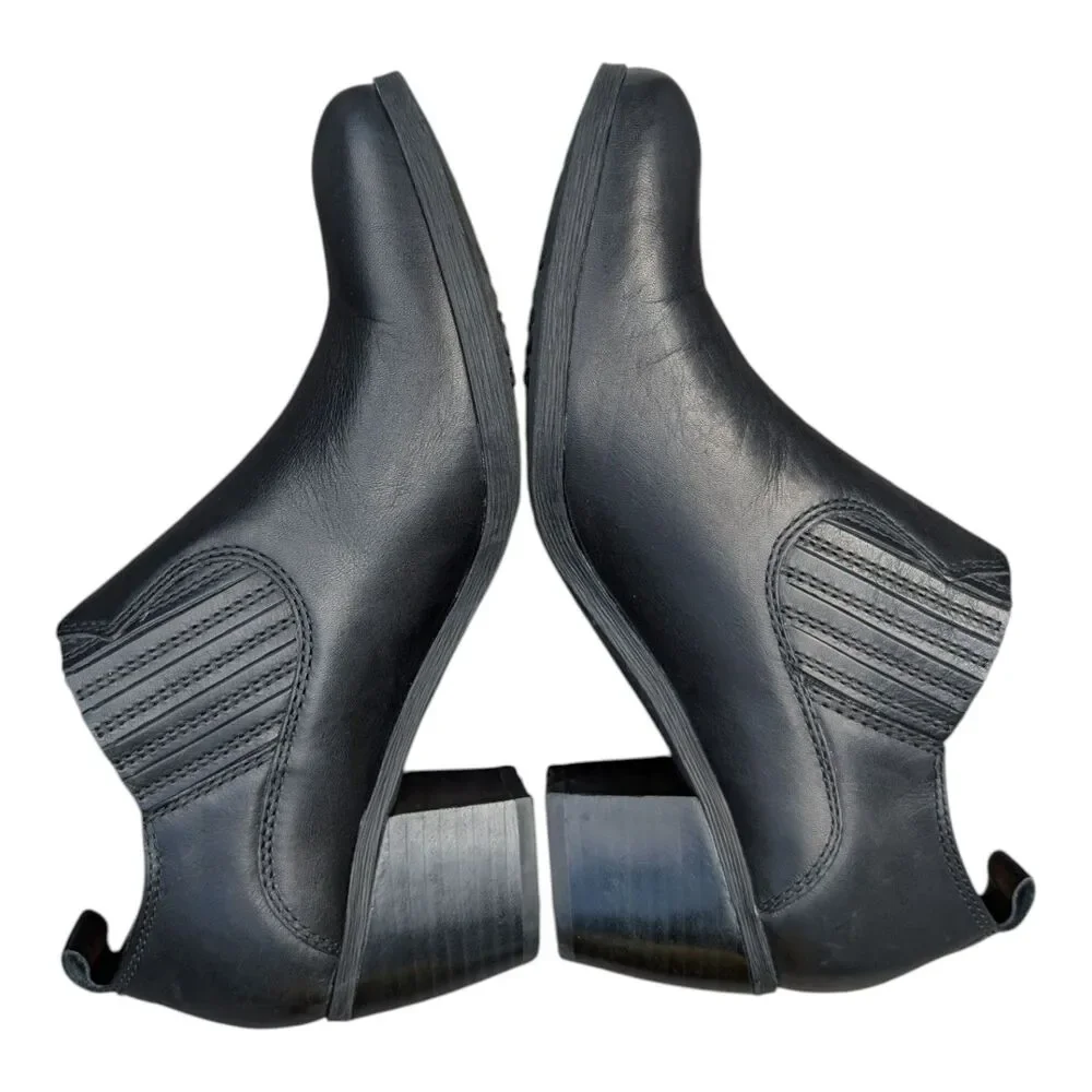Comfortiva Womens Arnette Leather Ankle Booties Woman's Size 9M Black Western